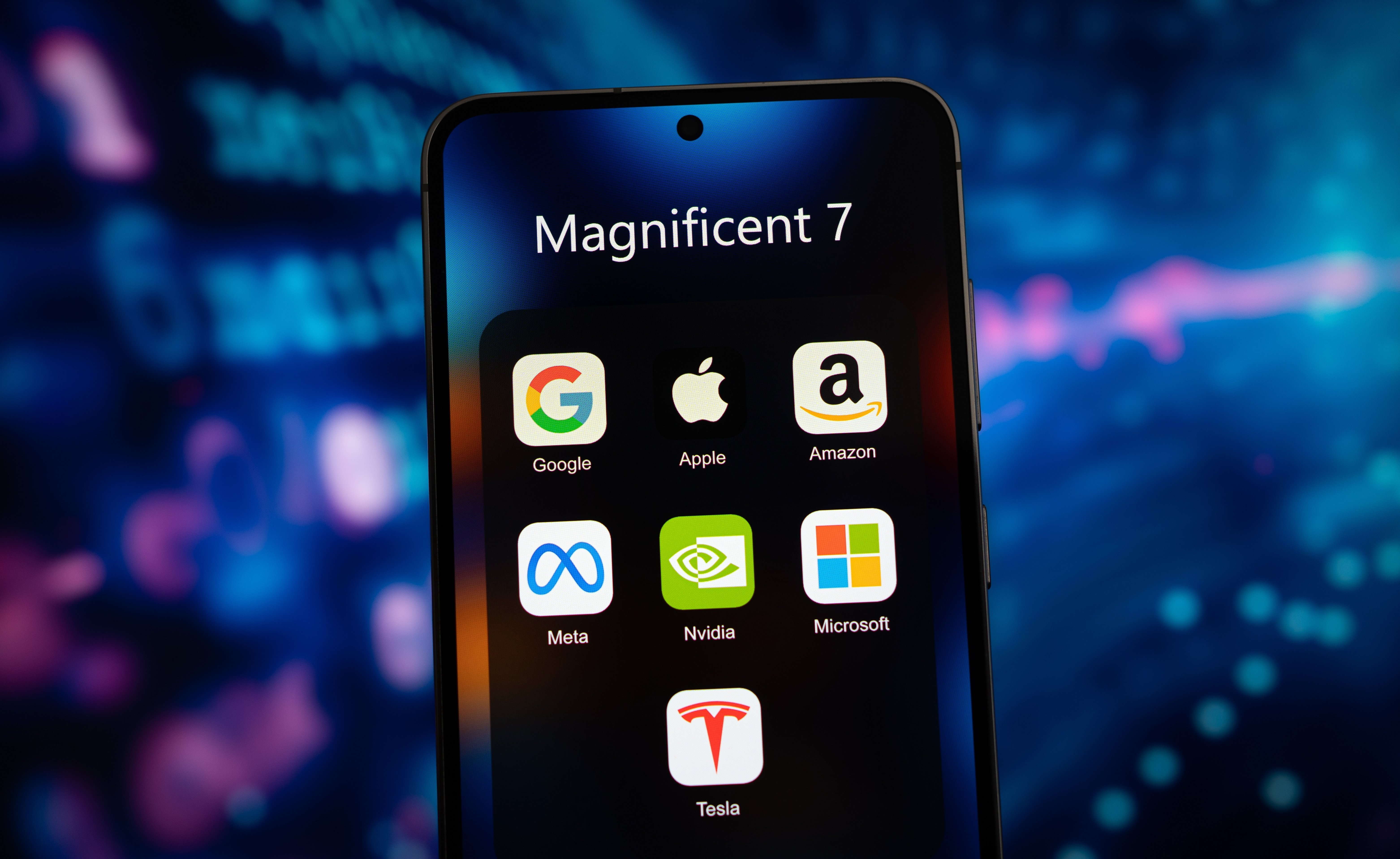 Navigating AI Innovation and Market Concentration in Today's Investment Landscape