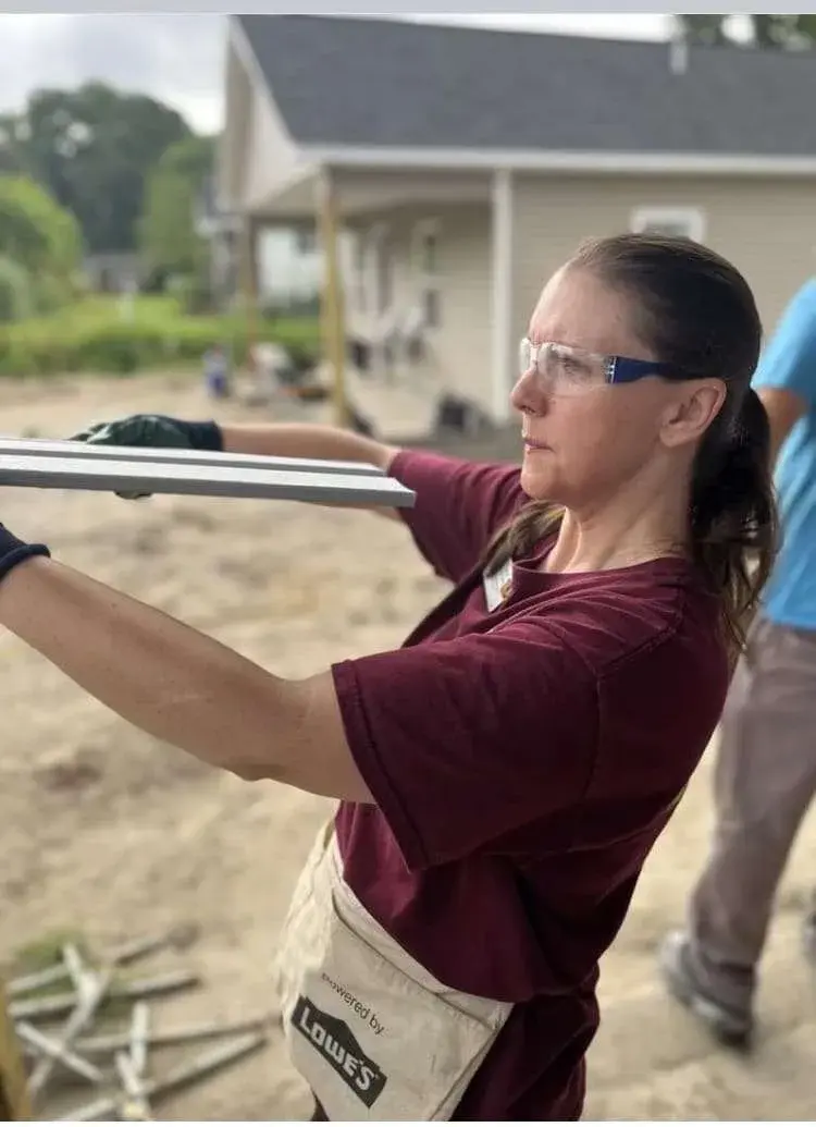 Tara-volunteering
